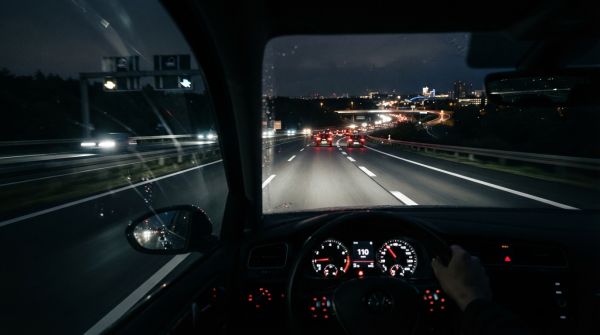 Conduite de nuit : les précautions à prendre pour votre sécurité